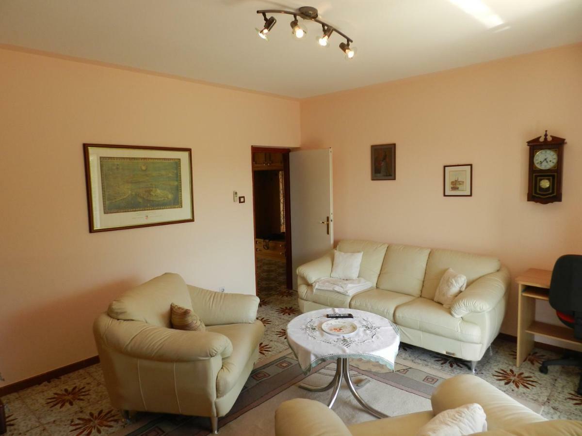Antonio Apartment ロヴィニ エクステリア 写真